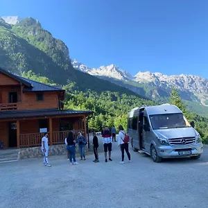 Bujtina Malaj Pensión Valbone